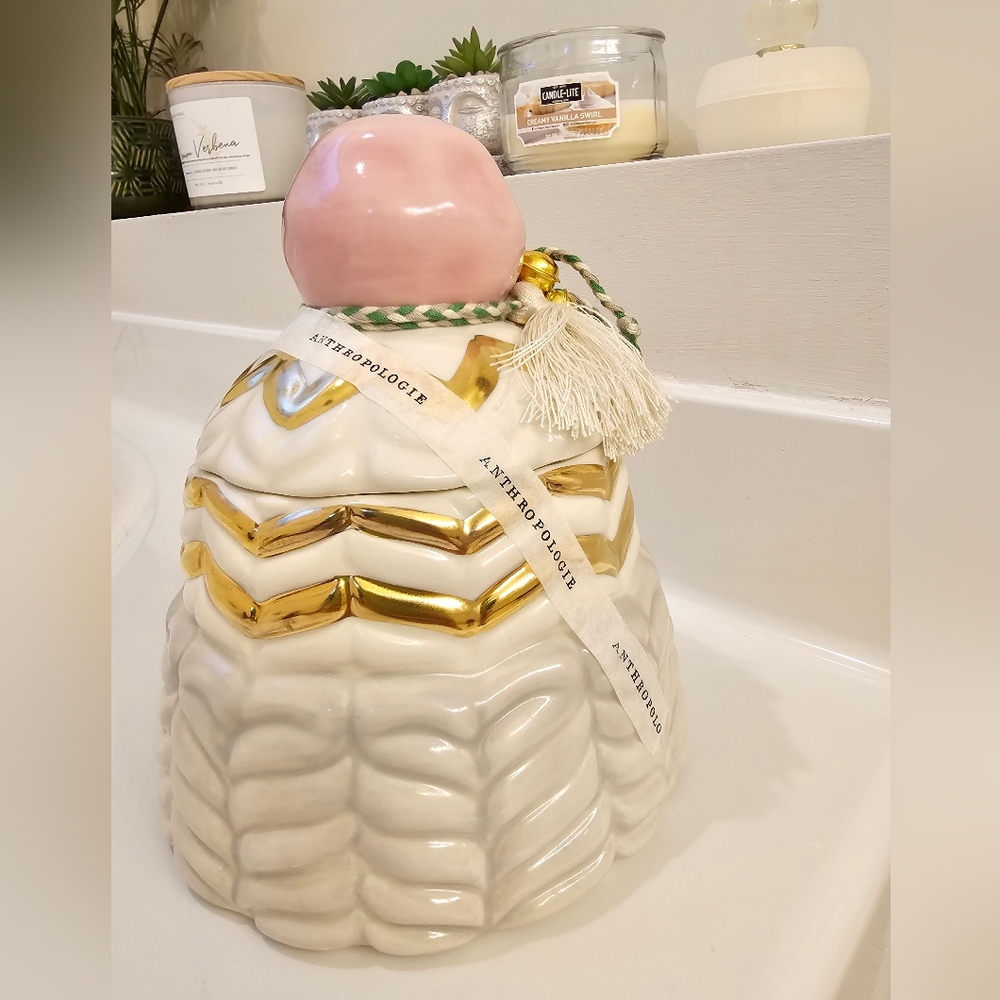 Anthropologie Betty Woody Mistletoe & Moss Sweater Candle - Picture 3 of 4